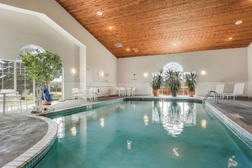 Kolam renang, Country Inn & Suites by Radisson, Green Bay, WI in Green Bay (WI)
