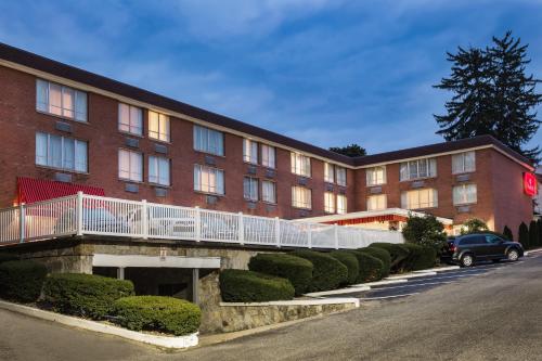 Ramada by Wyndham Ligonier