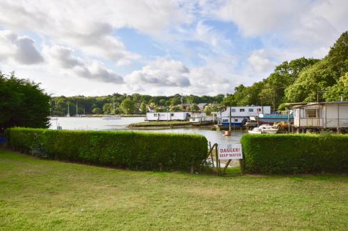 Utsikt, Creek View in Wootton Bridge