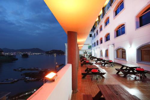 . Tongyeong Bay Condo Hotel