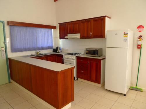 Madang Star International Hotel Madang Star International Hotel is a popular choice amongst travelers in Madang, whether exploring or just passing through. Both business travelers and tourists can enjoy the hotels facilities and se