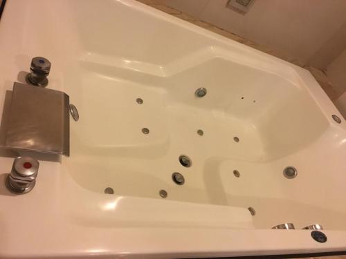 Hot tub, New Bale Motel in Bali District