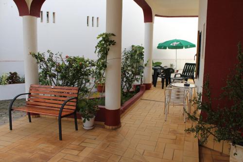 Apartamentos e Quartos Atalaia