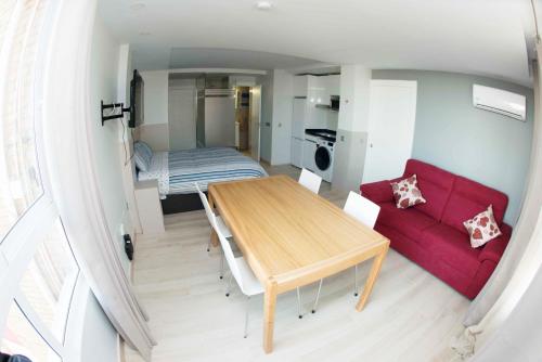 Modern & Stylish Loft with Breathtaking Views FREE WIFI - Close to the sea