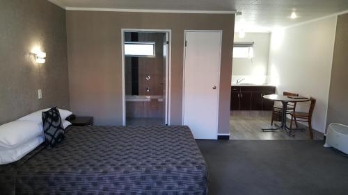 Rose City Motel - Accommodation - Palmerston North