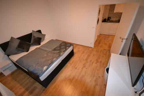 Madame Tower - image 13
