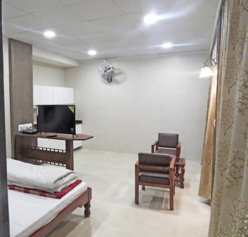 room detail thumbnail 0