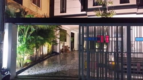 

Malis the Residence