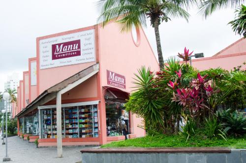 Apto com Ar condicionado a 200 m da praia - atras do Shopping Enseada