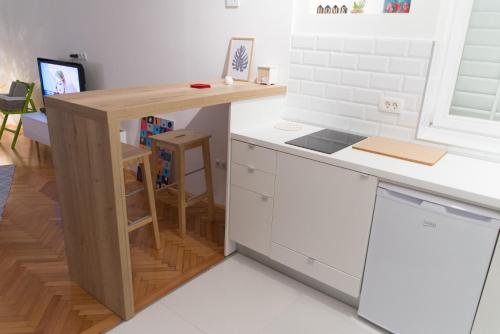 Stylish Boutique Apartment - image 9