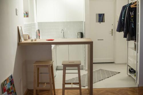 Stylish Boutique Apartment - image 6