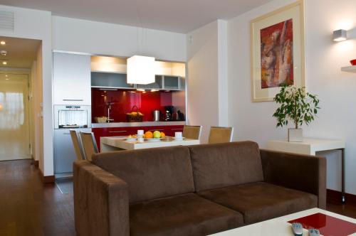 Mamaison Residence Diana - image 5