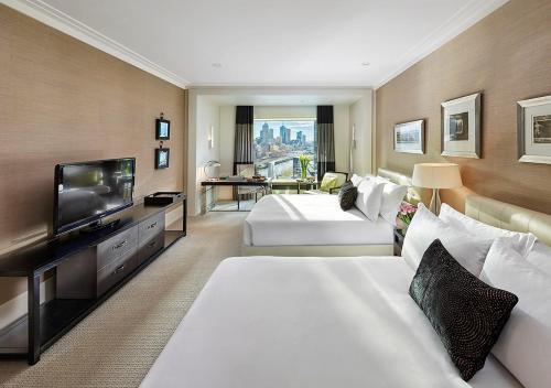Crown Towers Melbourne – Melbourne, GA