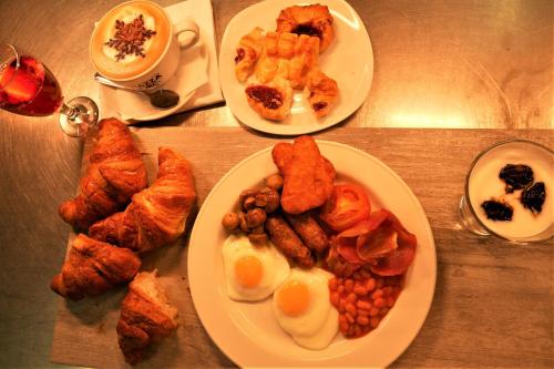 Novotel London Stansted Airport - image 12