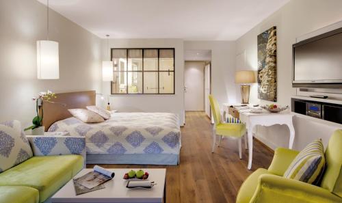 room detail thumbnail 0