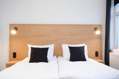 1 queen bed