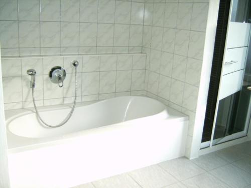 Bathroom, Ferienwohnung Schlossblick in Darmstadt Suburbs