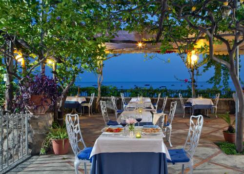 Étterem, Hotel Vittoria in Positano Városközpont