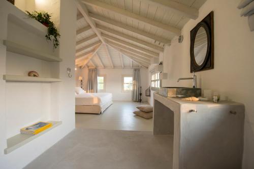Anemolia Villas with private pools near the most beautiful beaches of Alonissos in Argalasti