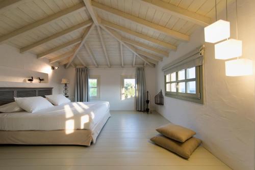 Anemolia Villas with private pools near the most beautiful beaches of Alonissos in Argalasti