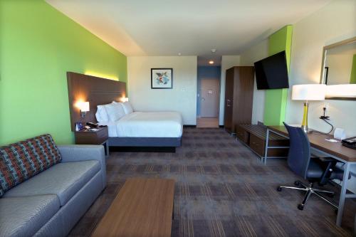 Holiday Inn Express & Suites - Dripping Springs - Austin Area, an IHG Hotel