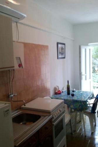Konyha, Apartments by the sea Drvenik Donja vala, Makarska - 11553 in Drvenik
