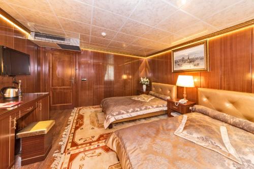 Cevheris Hotel Cevheris Hotel is a popular choice amongst travelers in Istanbul, whether exploring or just passing through. The property has everything you need for a comfortable stay. Service-minded staff will wel