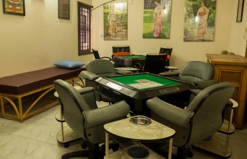 Restaurant, Japanese lodge hydrangea in Dhaka