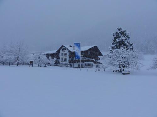 ทางเข้า, Hotel Steuxner in คัมพล์