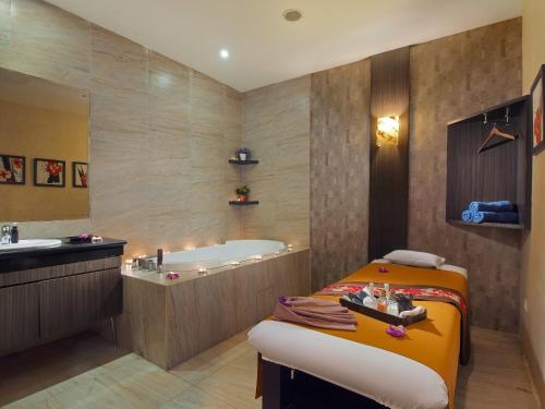 Spa, Karibia Boutique Hotel in Medan