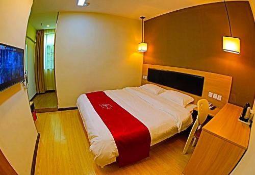 Thank Inn Chain Hotel Jiangxi Jian Erqi Road The 2-star Thank Inn Chain Hotel Jiangxi Jian Erqi Road offers comfort and convenience whether youre on business or holiday in Jian. Offering a variety of facilities and services, the property provi