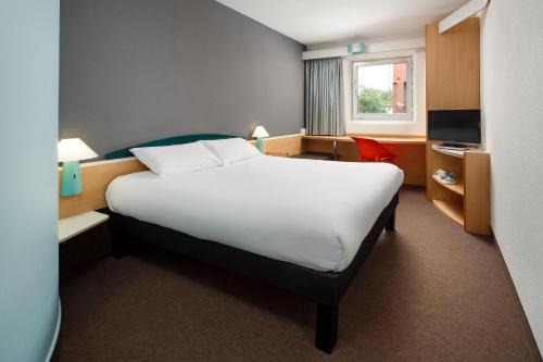 ibis Hull City Centre - image 2