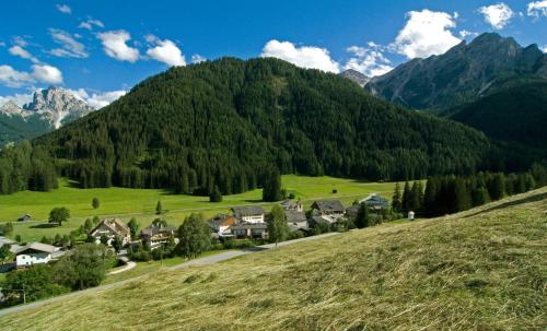 Dārzs, Gasthof Huber in Braies