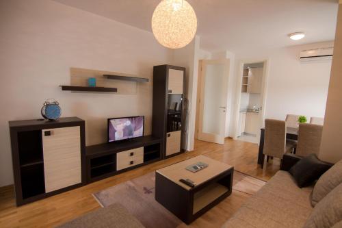 Belville Bel Lux - image 7