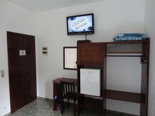 Luxury Double or Twin Room image 6