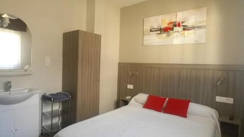 Economic Double Room with Shared Bathroom