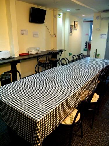 Restaurant, Snooze Inn @ Dunlop Street near Cafe Mosaic