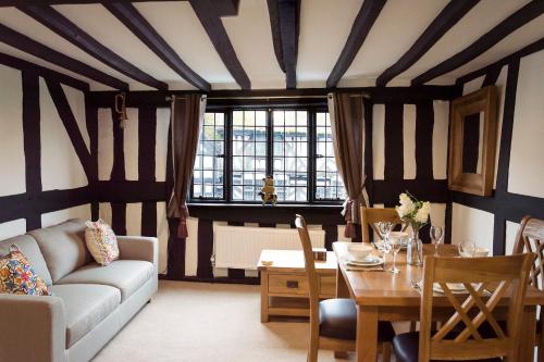 The Three Gables - image 5