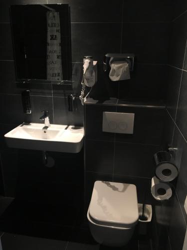 Hotel Manofa - image 4