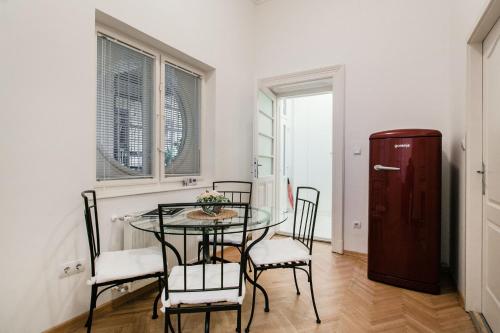 ND 18 Apartments - image 13