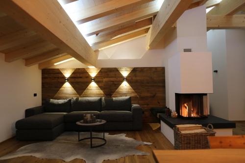 Apartment with Mountain View