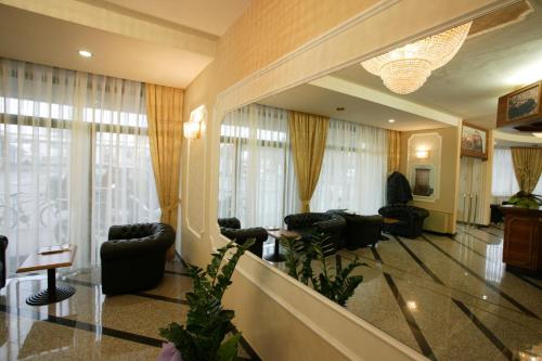 Hotel Alexander - image 11