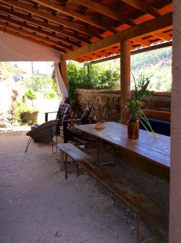 레스토랑, Guest Room Agro-turismo Quinta da Fonte Bed&Breakfast in 코임브라 시티 센터