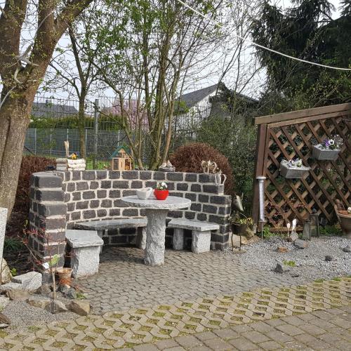 Dārzs, Ferienwohnung Scheid in Lahr (Rhineland-Palatinate)
