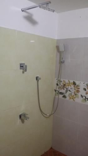 Holiday Inn - Nindana