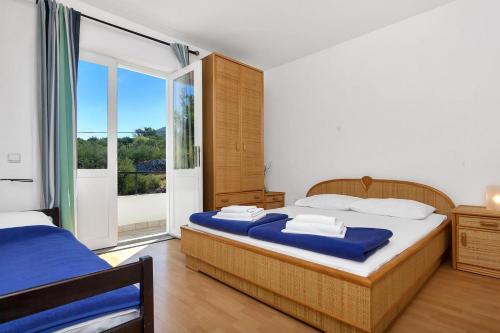  Triple Room Uvala Pokrivenik 2069l in Gdinj