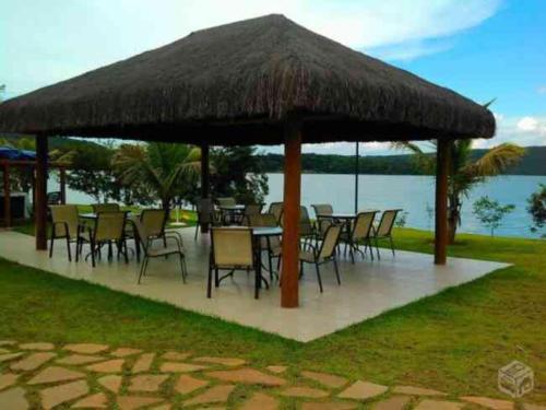 Aldeia do Lago C204- churrasqueira, bebidas liberadas nas piscinas, internet , rampa no lago, ponto  in Parque Termas de Caldas