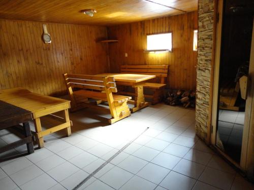 Gyógyfürdő, 4 Seasons in Boriszpil