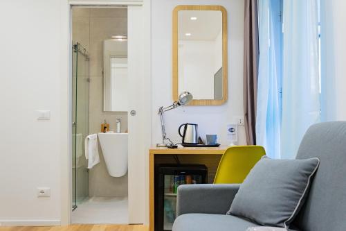Deluxe Junior Suite image 6