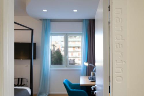 Deluxe Room image 2